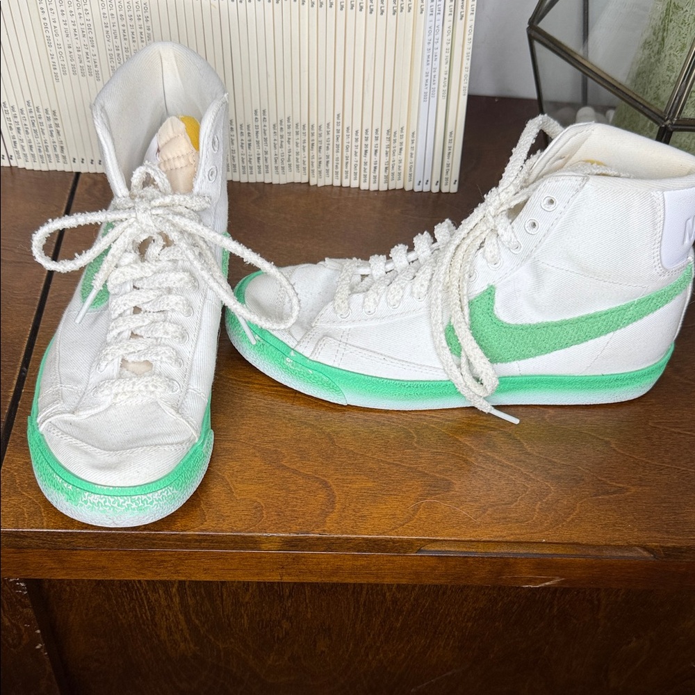 Nike Mid Blazer 77 green fade